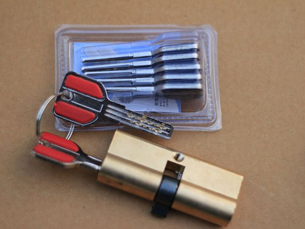 容县24小时上门开锁公司